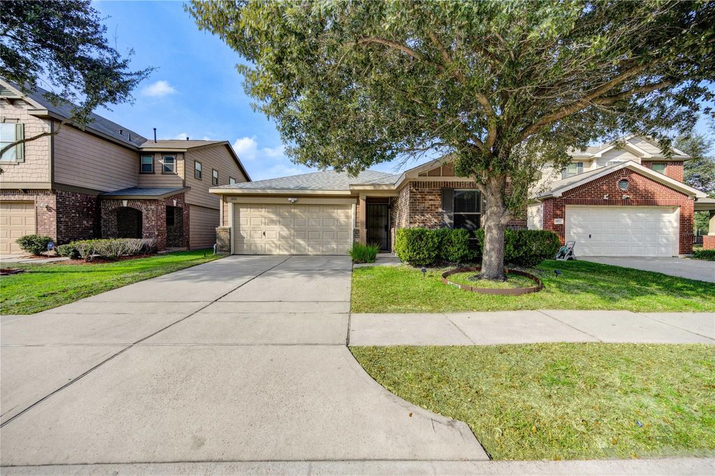 Photo of 1010 Hummingbird Point Lane, Houston, TX 77090 (MLS # 61493979)