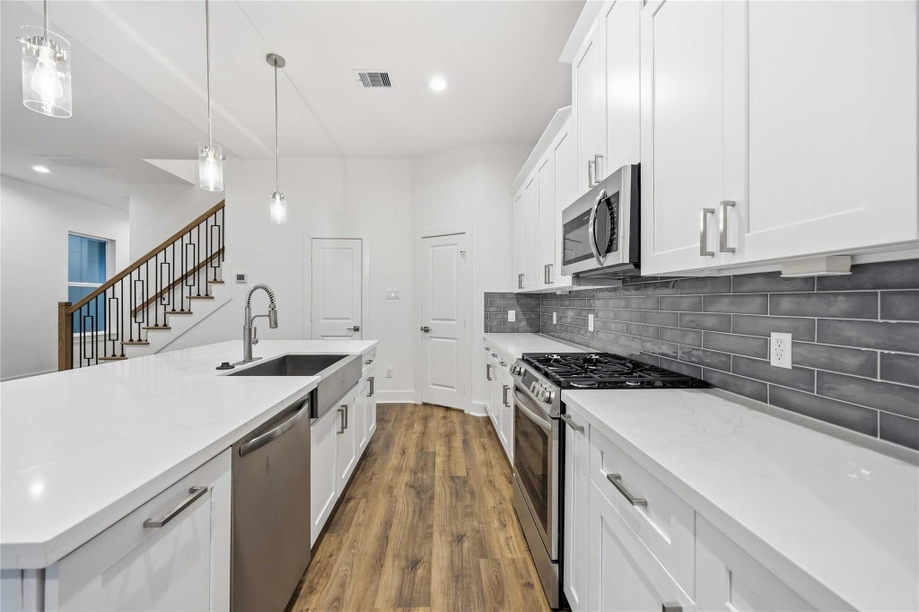 Photo of 1106 Paul Quinn Street #E, Houston, TX 77091 (MLS # 10217483)