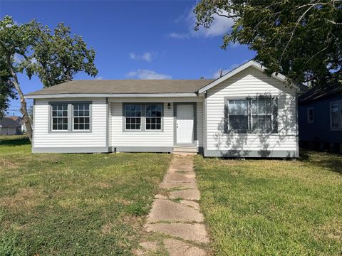 Photo of 1026 W 5th Street, Freeport, TX 77541 (MLS # 18510986)