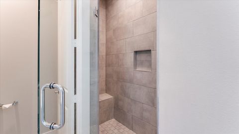 Tiny photo for 5834 Kiam Street, Houston, TX 77007 (MLS # 33865968)