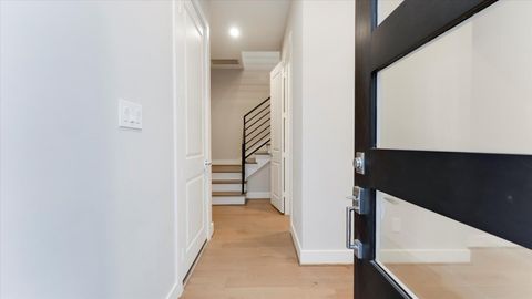 Tiny photo for 5834 Kiam Street, Houston, TX 77007 (MLS # 33865968)