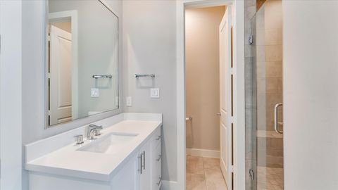 Tiny photo for 5834 Kiam Street, Houston, TX 77007 (MLS # 33865968)