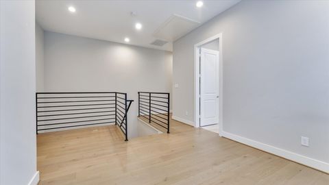 Tiny photo for 5834 Kiam Street, Houston, TX 77007 (MLS # 33865968)