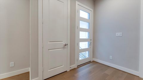 Tiny photo for 5834 Kiam Street, Houston, TX 77007 (MLS # 33865968)