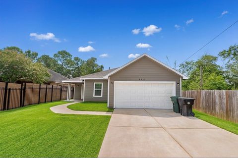 Photo of 6017 E Houston Road, Houston, TX 77028 (MLS # 95443697)