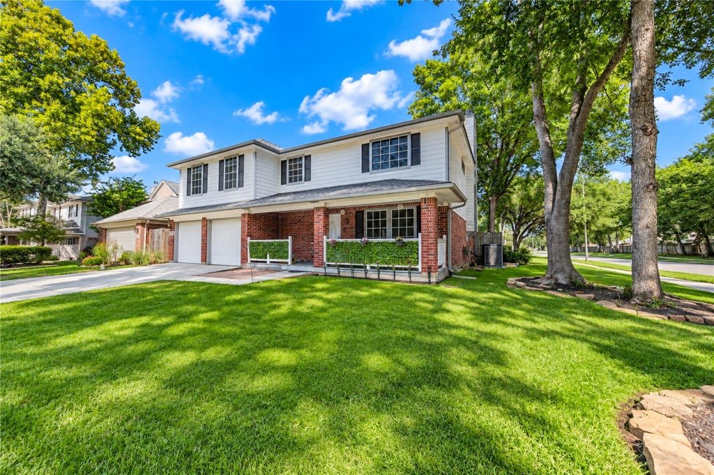 Photo of 16831 Basewood Court, Sugar Land, TX 77498 (MLS # 10045330)