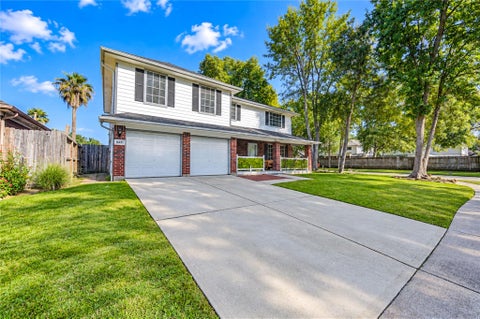 Photo of 16831 Basewood Court, Sugar Land, TX 77498 (MLS # 10045330)