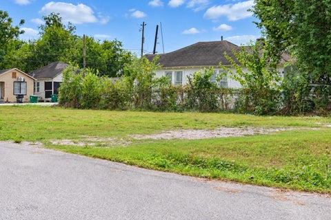 Photo of 3620 Farmer St, Houston, TX 77020 (MLS # 38303322)