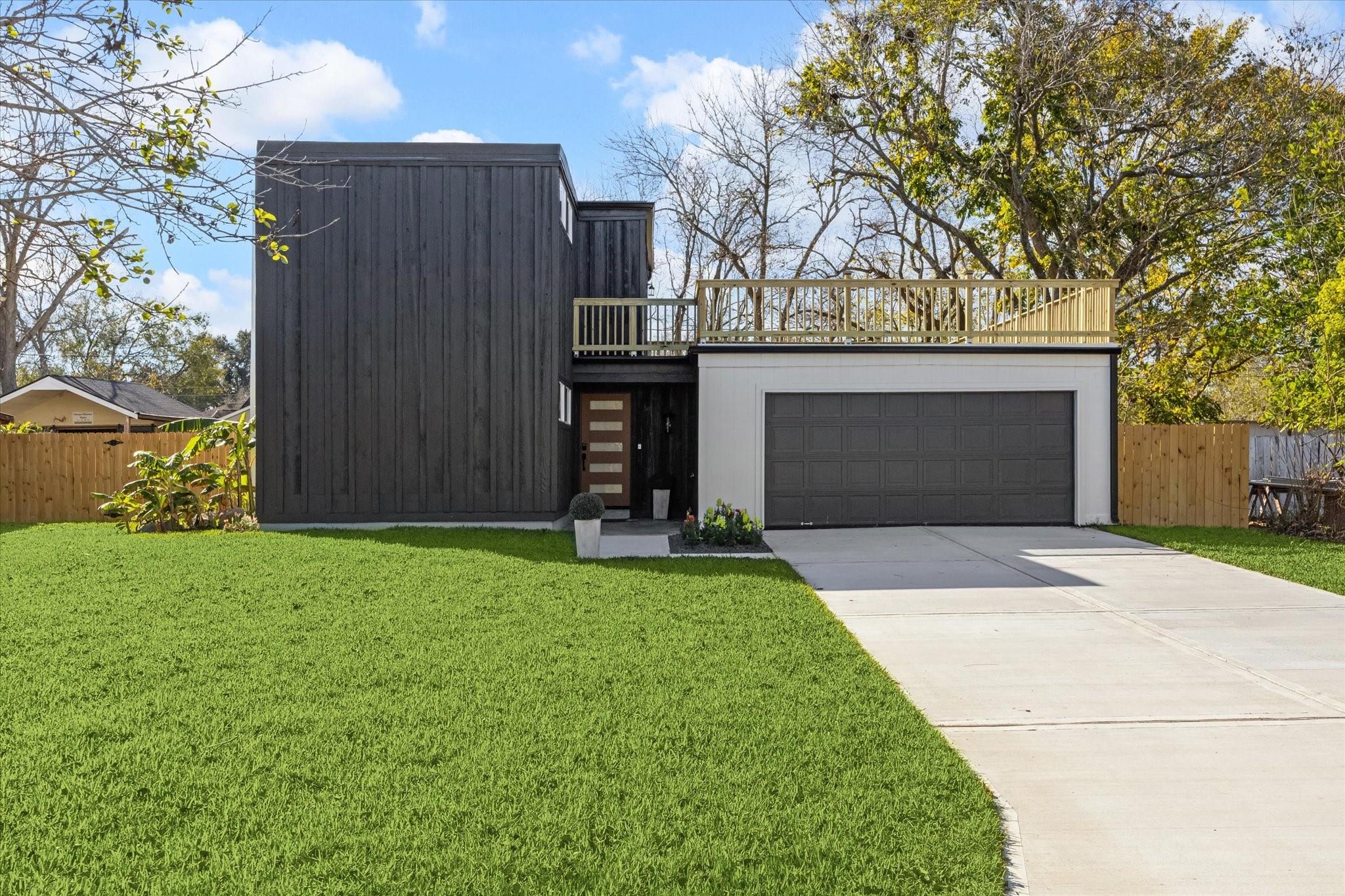 212 N Forrest Avenue