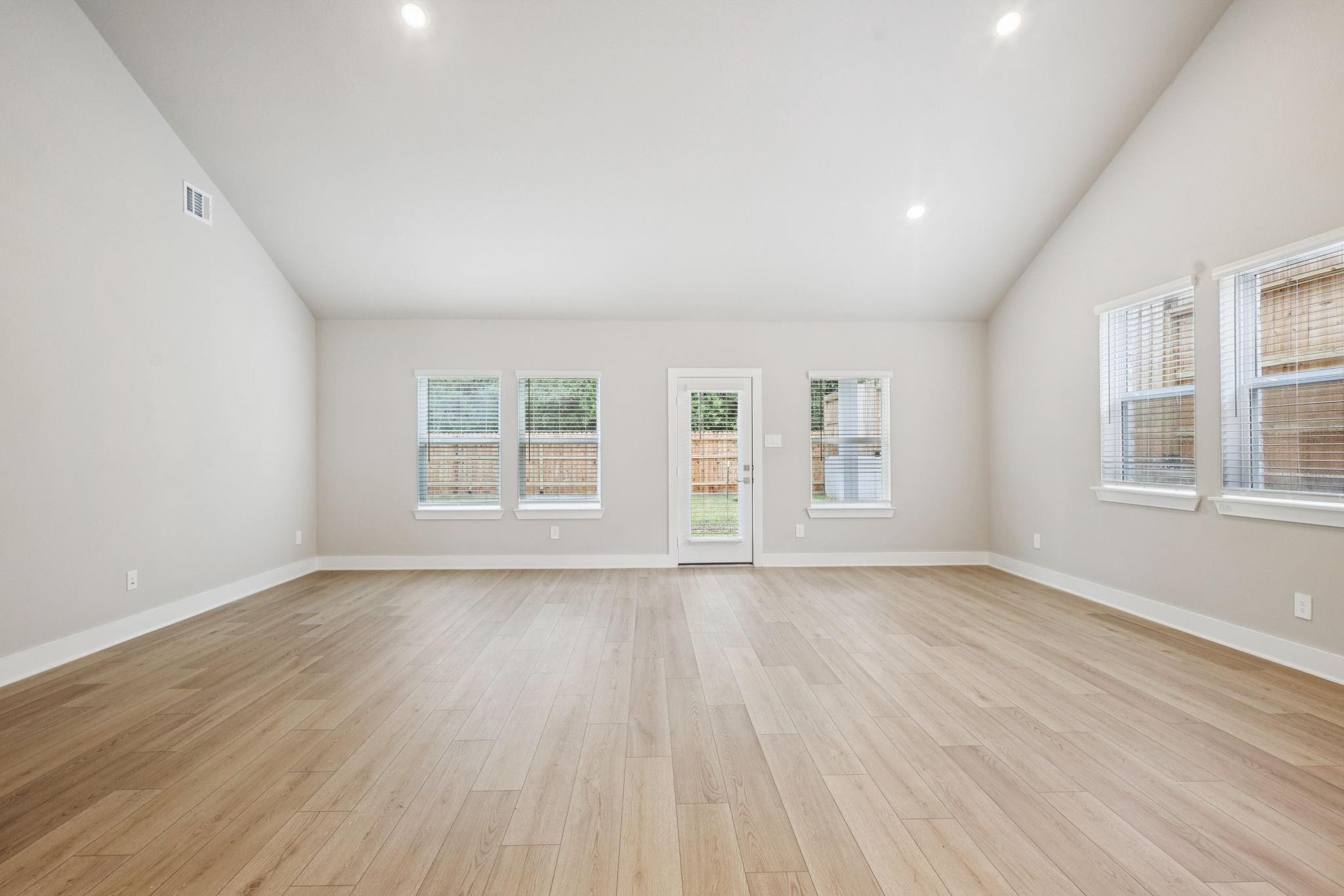 1631 Shae Oak Lane