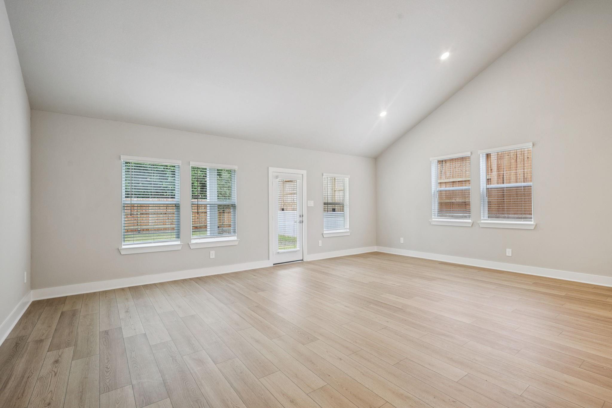 1631 Shae Oak Lane