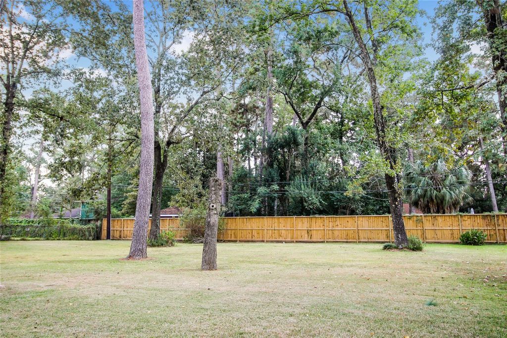 Photo of 1106 Castle Hill Trail, Kingwood, TX 77339 (MLS # 94281279)