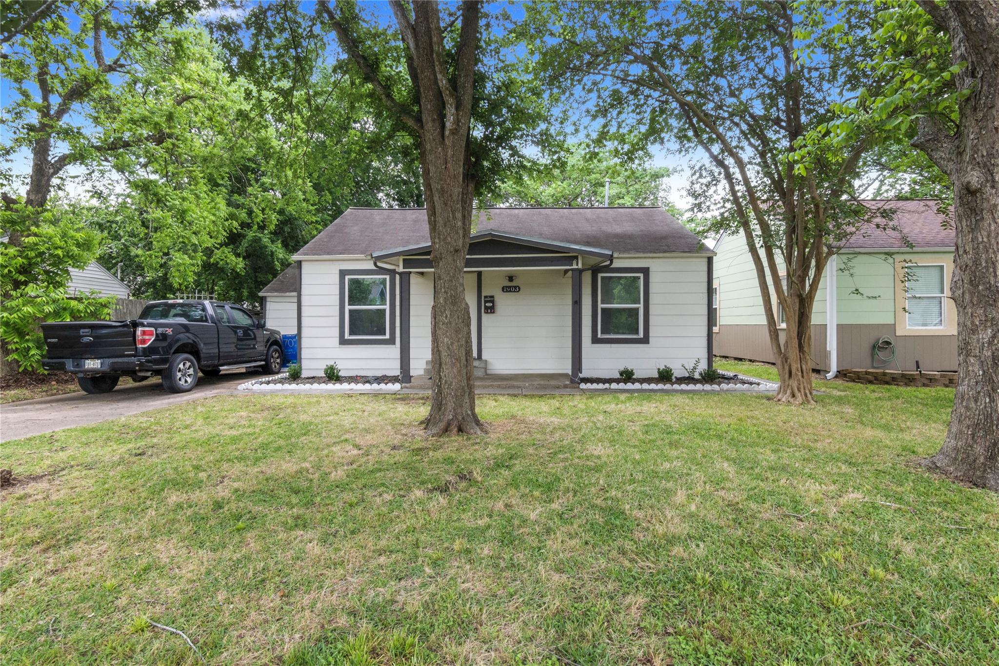 1903 Oleander Drive