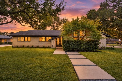 Photo of 10051 Wickersham Lane, Houston, TX 77042 (MLS # 913327)