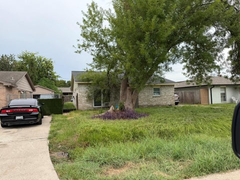 Photo of 5602 Gatewood Avenue, Houston, TX 77053 (MLS # 19111298)