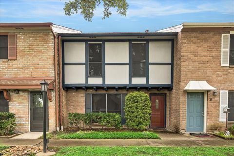 Photo of 5218 Milwee Street #6, Houston, TX 77092 (MLS # 13668914)