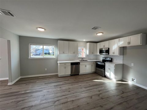 Photo of 1942 Center Street, Baytown, TX 77520 (MLS # 35397857) Photo of 1942 Center Street, Baytown, TX 77520 (MLS # 35397857)