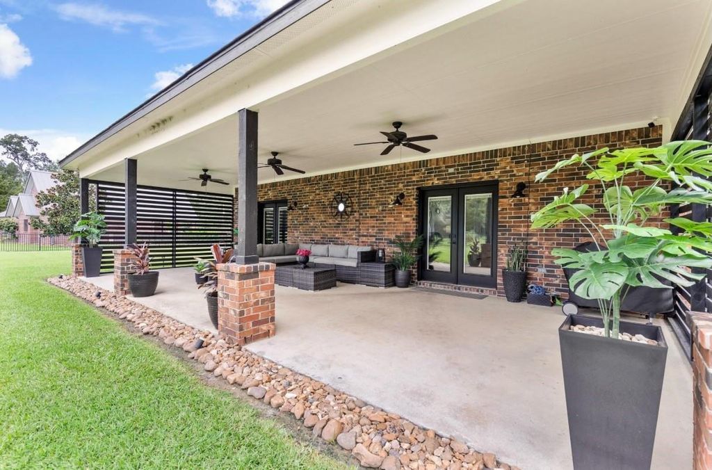 Photo of 26807 Eagles Landing, Huffman, TX 77336 (MLS # 18059793)