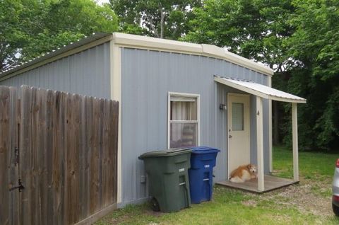 Photo of 1513 16th Street #4, Huntsville, TX 77340 (MLS # 75888972)