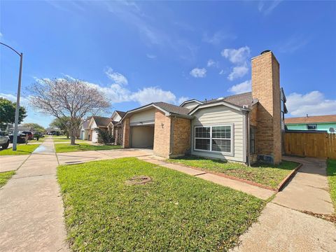 Photo of 13546 Portobello Drive, Houston, TX 77083 (MLS # 5724787)