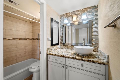 Tiny photo for 421 Emerson Street #5, Houston, TX 77006 (MLS # 53797011)