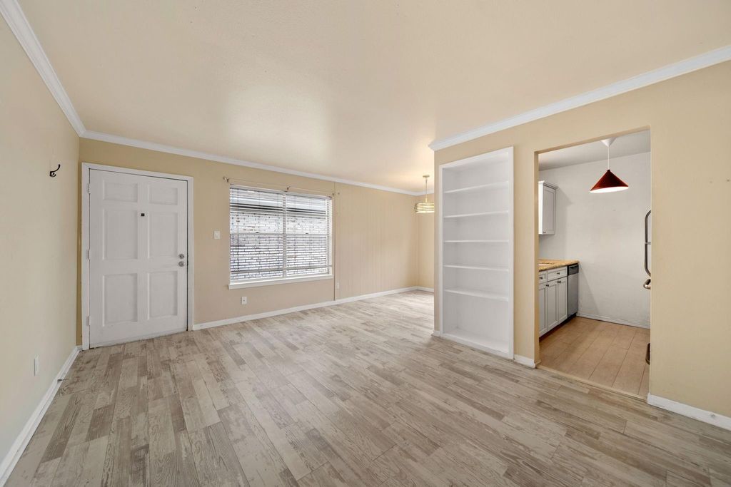 Photo of 421 Emerson Street #5, Houston, TX 77006 (MLS # 53797011)