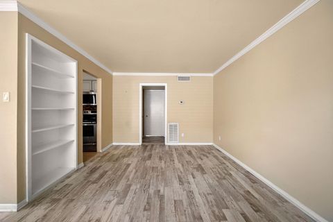 Tiny photo for 421 Emerson Street #5, Houston, TX 77006 (MLS # 53797011)