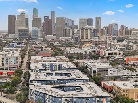 Tiny photo for 421 Emerson Street #5, Houston, TX 77006 (MLS # 53797011)