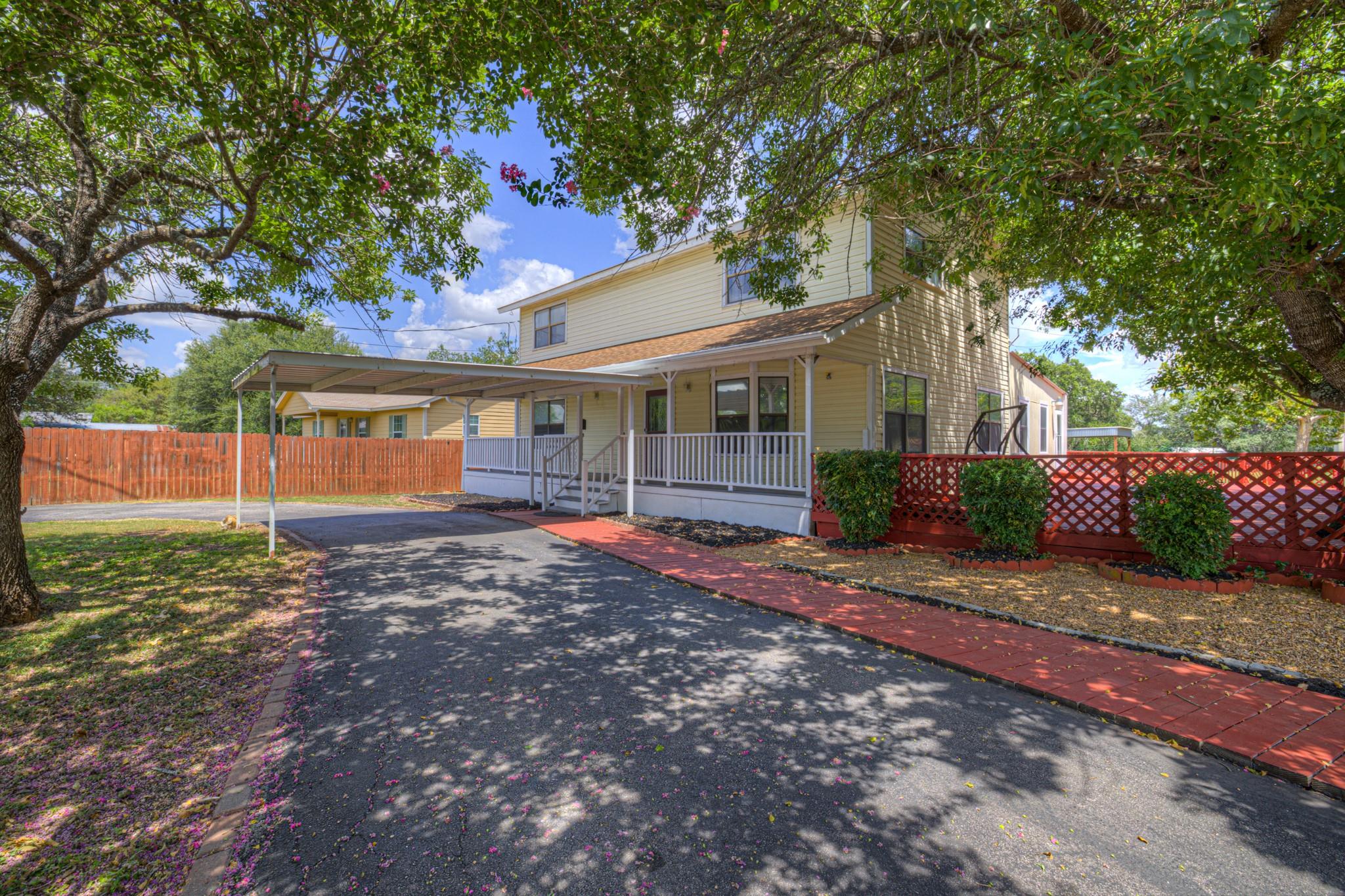 580 E Zipp Road