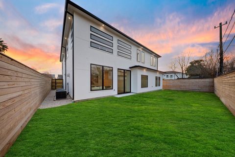 Tiny photo for 6510 Sivley Street, Houston, TX 77055 (MLS # 5278770)