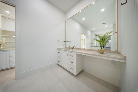 Tiny photo for 6510 Sivley Street, Houston, TX 77055 (MLS # 5278770)