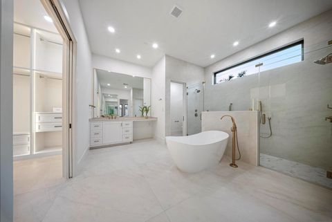 Tiny photo for 6510 Sivley Street, Houston, TX 77055 (MLS # 5278770)