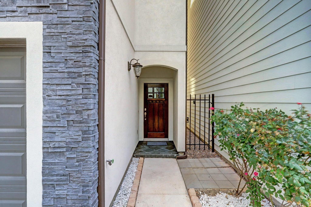 Photo of 833 Wakefield Drive #A, Houston, TX 77018 (MLS # 53721839)