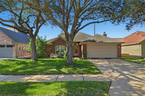 Photo of 6806 Oakleaf Trail Lane, Richmond, TX 77407 (MLS # 10755528)
