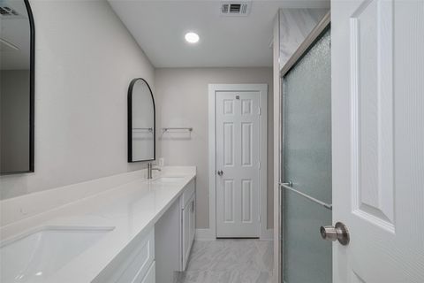 Tiny photo for 1985 Sherwood Forest Street, Houston, TX 77043 (MLS # 13210526)