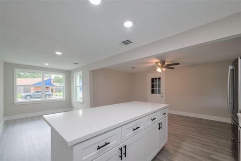 Tiny photo for 1985 Sherwood Forest Street, Houston, TX 77043 (MLS # 13210526)