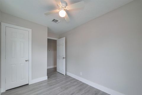 Tiny photo for 1985 Sherwood Forest Street, Houston, TX 77043 (MLS # 13210526)