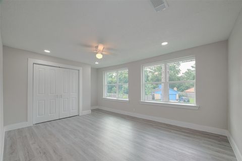 Tiny photo for 1985 Sherwood Forest Street, Houston, TX 77043 (MLS # 13210526)