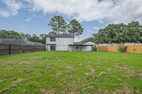 Tiny photo for 1985 Sherwood Forest Street, Houston, TX 77043 (MLS # 13210526)