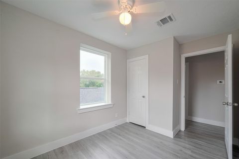 Tiny photo for 1985 Sherwood Forest Street, Houston, TX 77043 (MLS # 13210526)