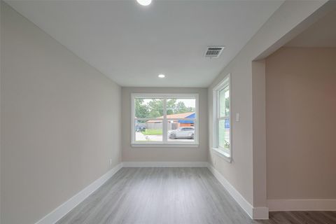 Tiny photo for 1985 Sherwood Forest Street, Houston, TX 77043 (MLS # 13210526)