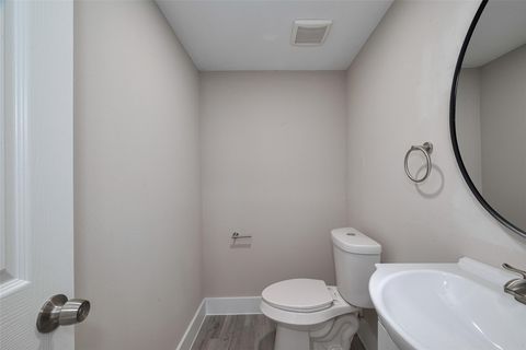 Tiny photo for 1985 Sherwood Forest Street, Houston, TX 77043 (MLS # 13210526)