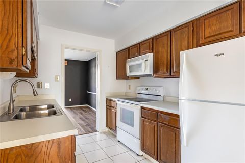 Tiny photo for 8302 Nairn Street, Houston, TX 77074 (MLS # 57797681)