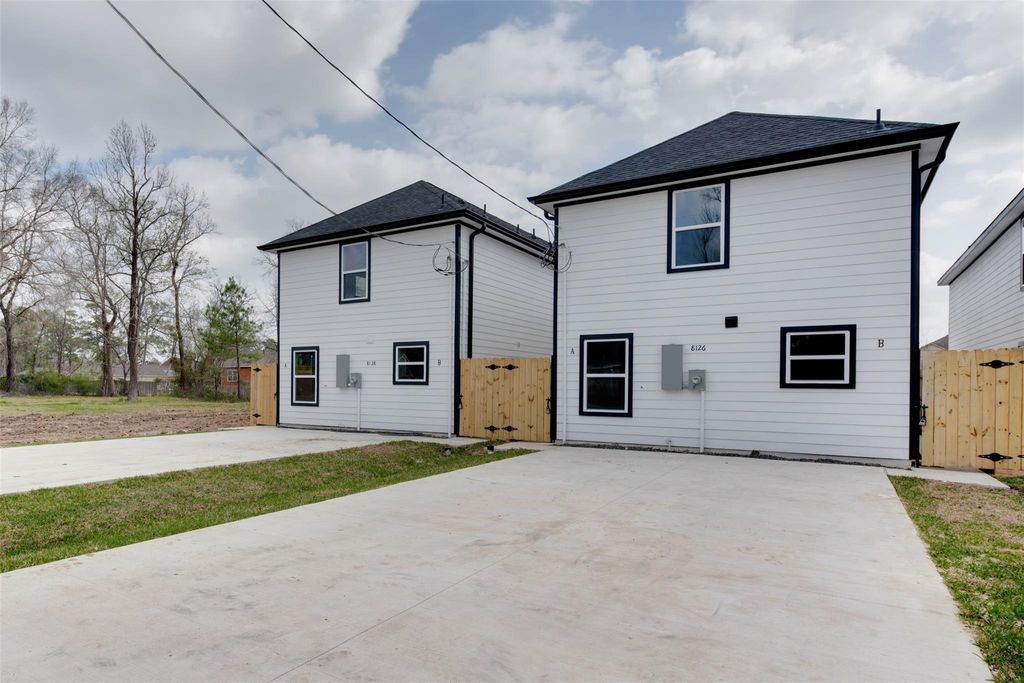 Photo of 8128 Sterlingshire Street #A, Houston, TX 77078 (MLS # 48192682)