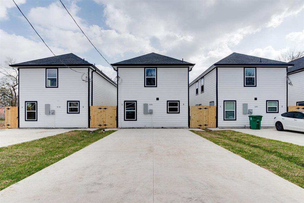 Photo of 8128 Sterlingshire Street #A, Houston, TX 77078 (MLS # 48192682)