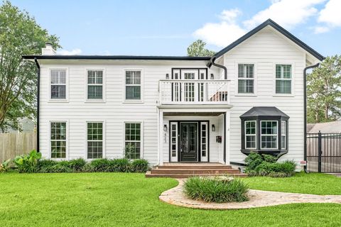 Photo of 423 W 32nd Street, Houston, TX 77018 (MLS # 48280692)