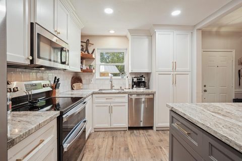 Tiny photo for 2236 S Piney Point Road #101, Houston, TX 77063 (MLS # 23721021)