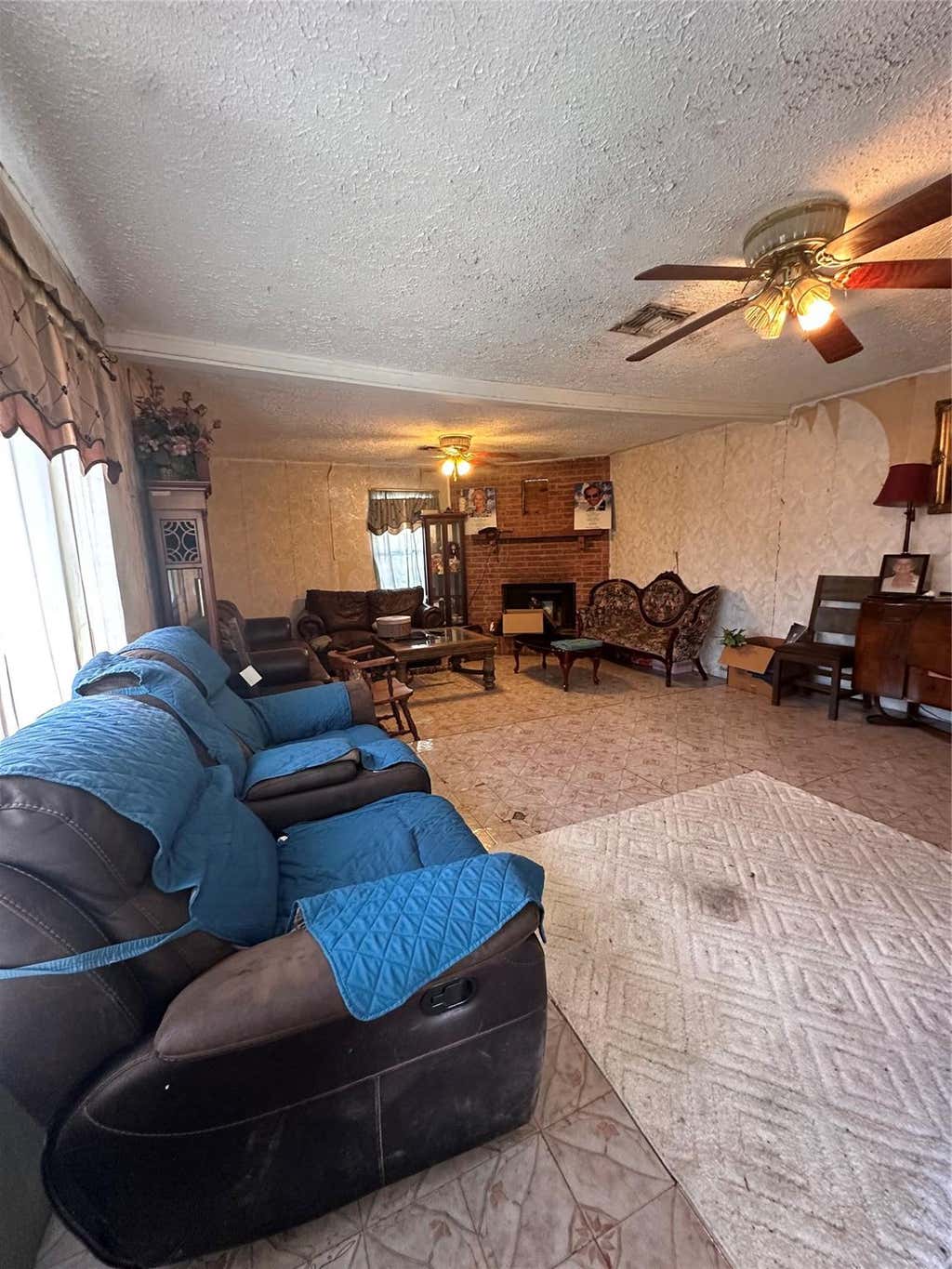 Photo of 308 W Hill Avenue, Alice, TX 78332 (MLS # 25997750)