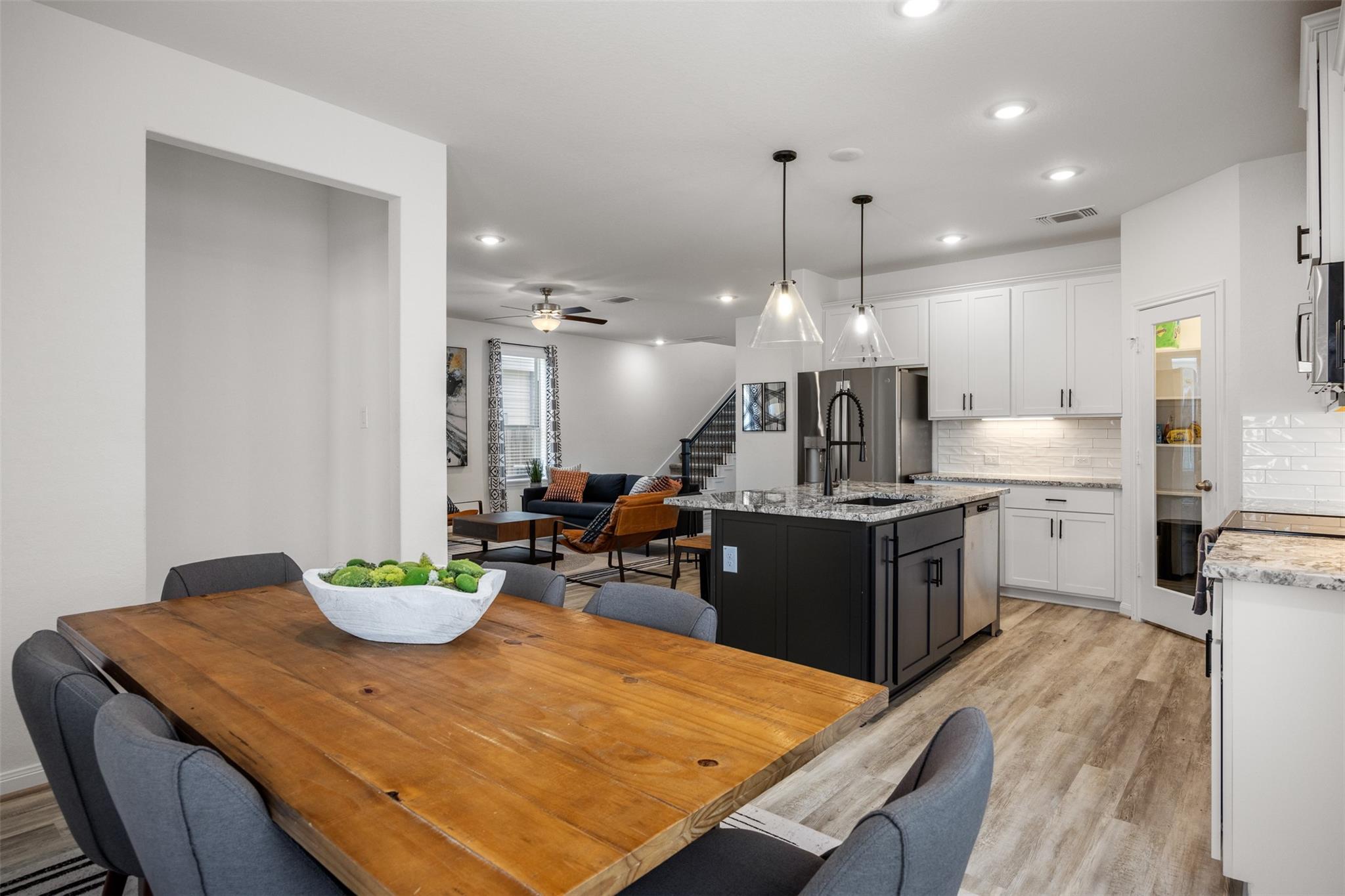3229 Fox Sedge