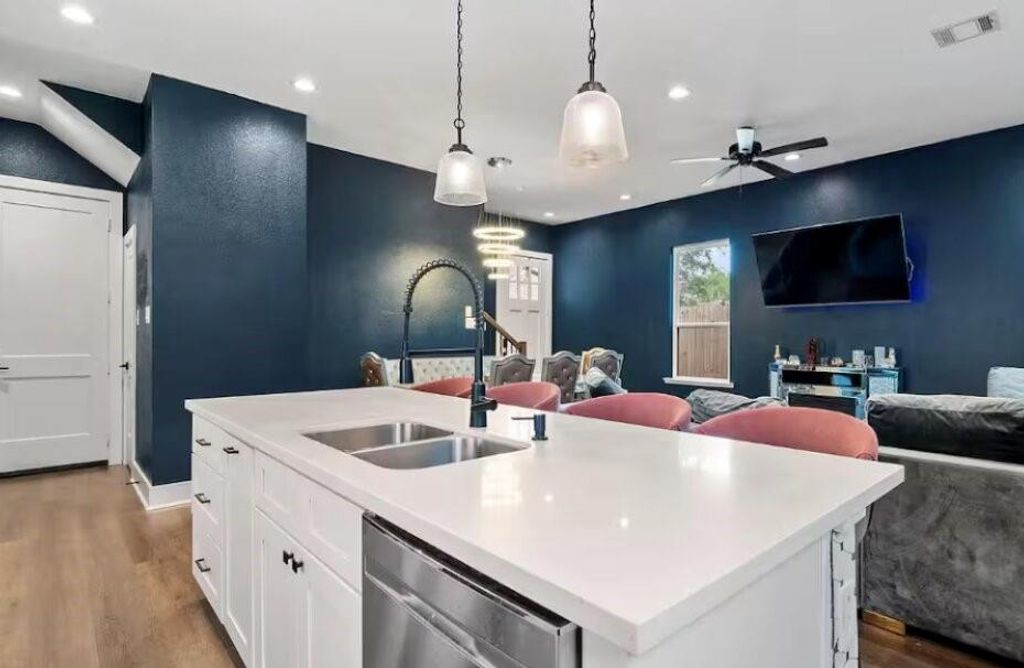 Photo of 1222 Mcneil Street, Houston, TX 77009 (MLS # 92169685)